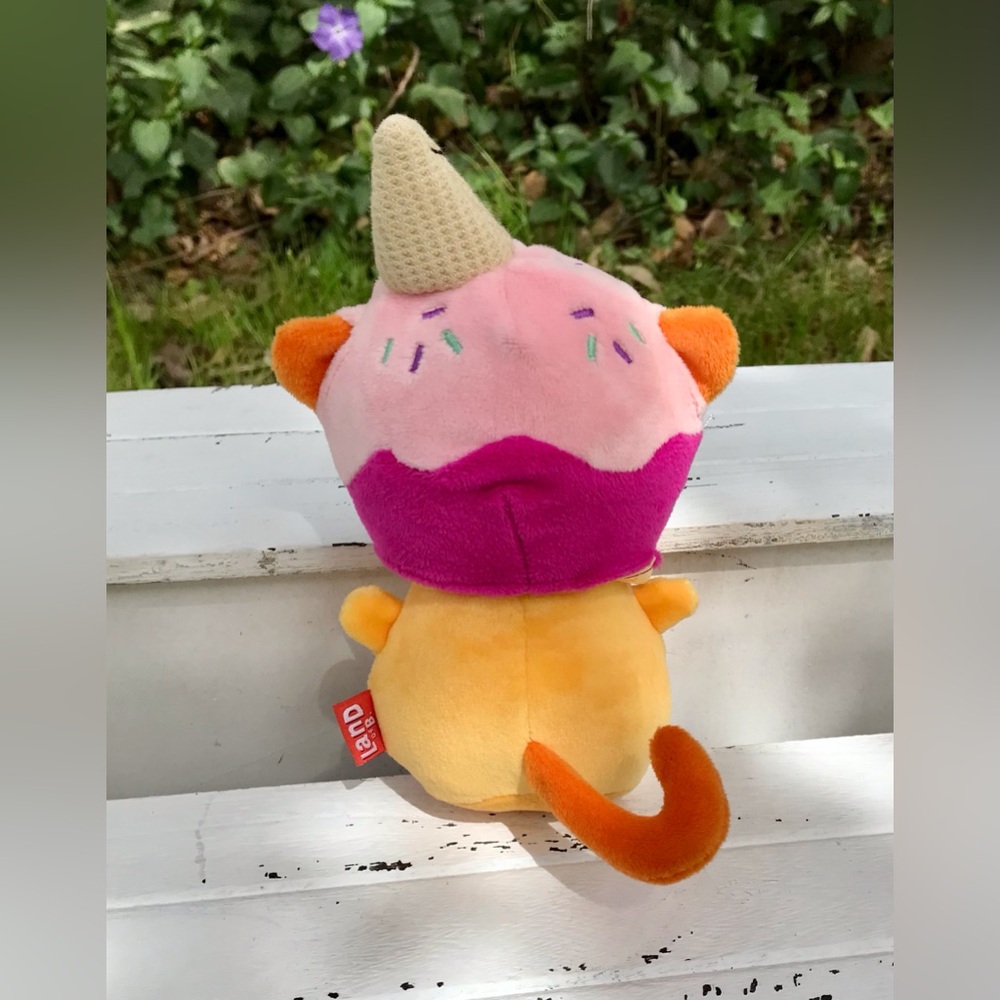 LAND OF B Scented Dress Up Cat Small Plush Stuffed Toy Removable Ice Cream Hat - Picture 5 of 9